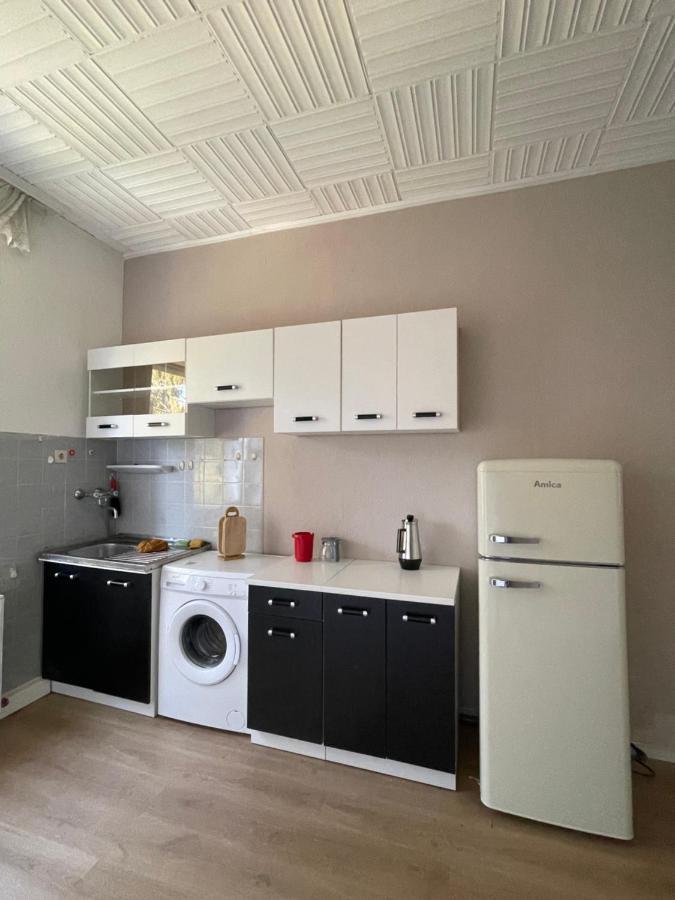 1 Schlafenzimmer 1 Whonzimmer Waschmaschine Trockner Maximum 4Personen Rheinhausen Center Appartement 1705 Дуйсбург Екстер'єр фото